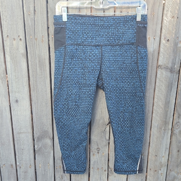 Blue and Black Patterned Leggings - Picture 1 of 4